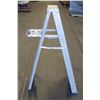 Image 1 : 4FT LIGHT WEIGHT STEP LADDER ALUMINUM