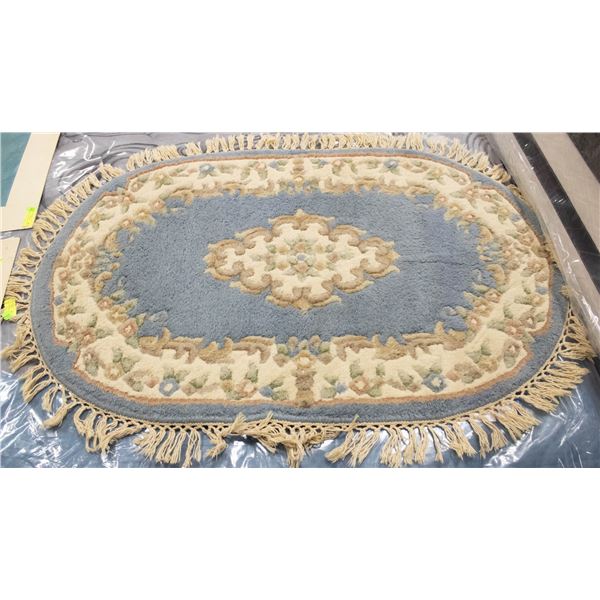 VINTAGE OVAL AREA RUG BLUE FLORAL