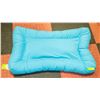 Image 1 : BLUE CYCLE DOG WATERPROOF BARRIER BED SIZE LG
