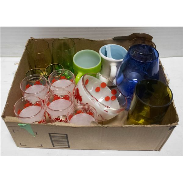 FLAT OF VINTAGE GLASSES AND MUGS + VINTAGE CEREAL