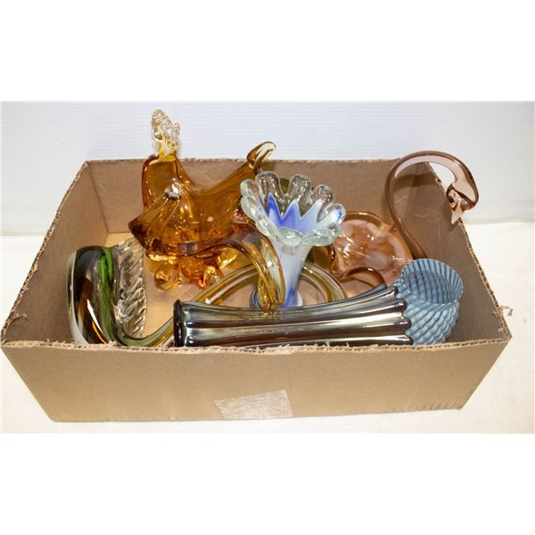 VINTAGE LONG NECK ART GLASS BLOWN SWAN