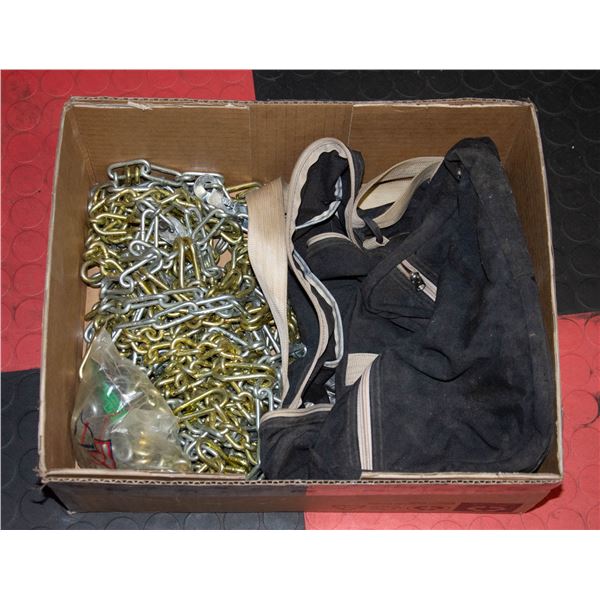 BAG WITH SET OF TIRE CHAINS