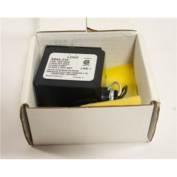 NEW IN BOX TRANSFORMER  - S84A310 MULTI MOUNT