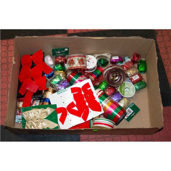 LARGE FLAT OF XMAS RIBBON AND BOWS
