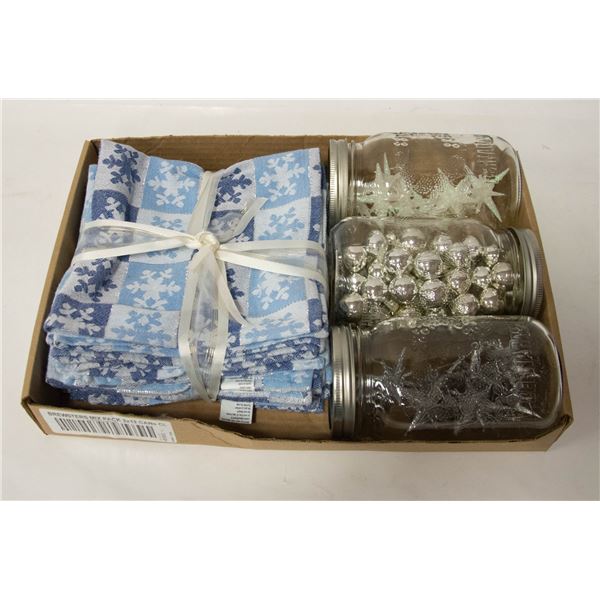 12 NAPKINS/3 NEW JARS OF DECORATONS