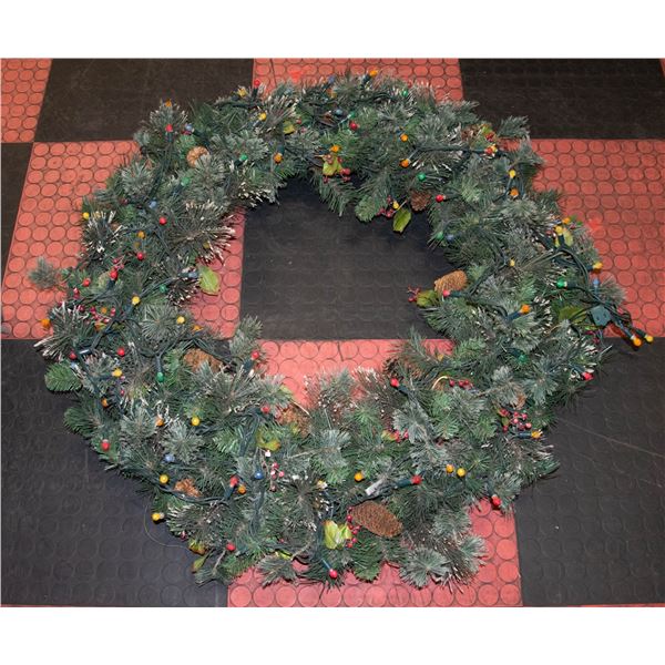 LARGE DECORATIVE CHRISTMAS WREATH