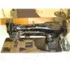 Image 1 : SINGER TWIN NEEDLE FLAT 112W115 (W784485)