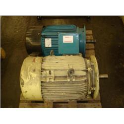 QTY X 2 SCREW MOTORS (NOVA INJECTION MACHINE)