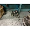 Image 9 : URPE L180 SINGLE DIRECTIONAL LATHE. 3HP 3 PHASE. COMES WITH 2X3 JAW, 4 JAW CHUCKS, STEADIES,