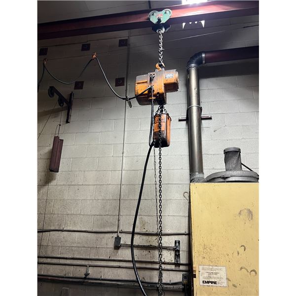 KIEO ELECTRIC CHAIN HOIST 1/2 TON 110V