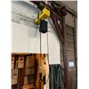 Image 1 : BDH500B ELECTRIC CHAIN HOIST 120V 1100 LB CAPACITY. 6.0 AMP 14.8 LIFTING HEIGHT