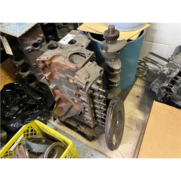 4 CYL MERCRUISER ENGINE CORE WITH CRANK, FLYWHEEL AND HEAD