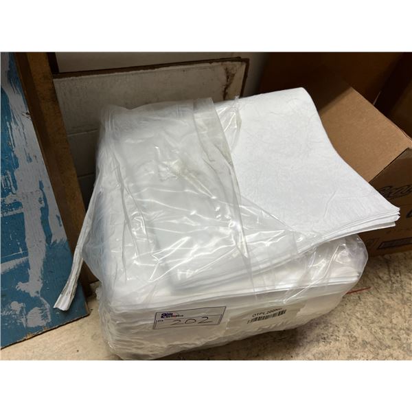 PART BAG OF ABSORBENT PADS