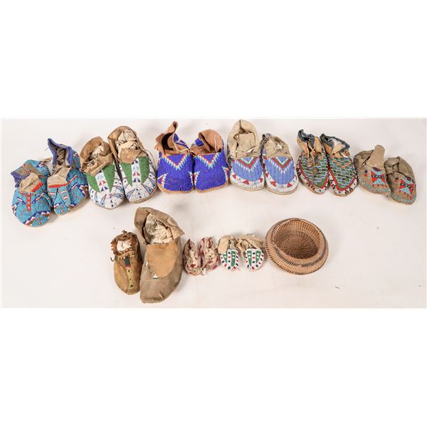 Beaded Moccasins (6 pairs)    [170887]