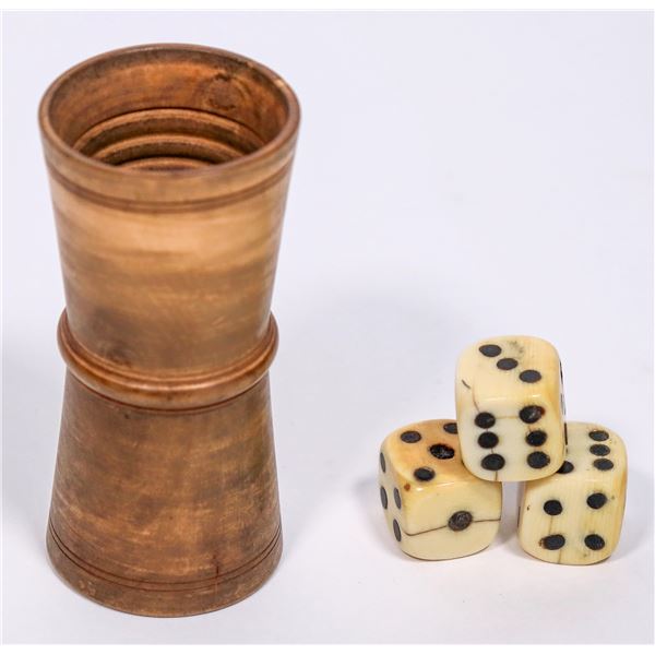 Wood Dice Cup and 3 Old Bone Dice    [167635]