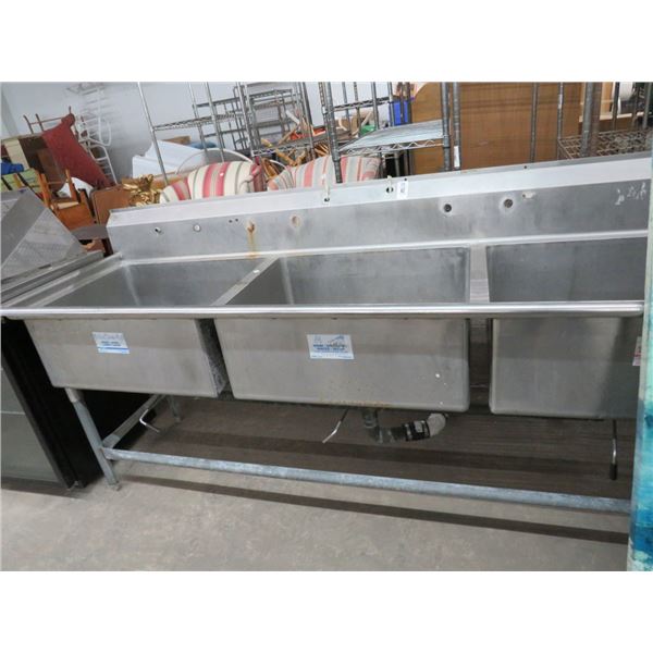 S/S 10' 3 Comp Sink w/Drainboard