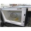 Image 2 : Westbend Black Microwave Oven