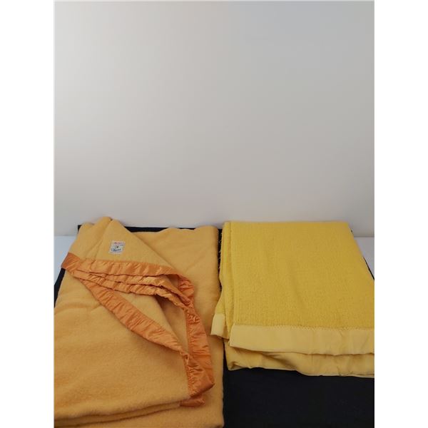 Yellow/Orange Wool Like Blankets