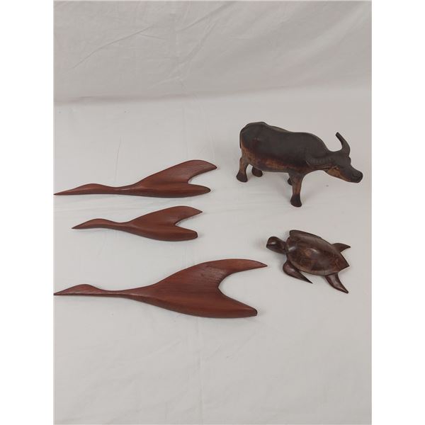 Wooden Animal Décor