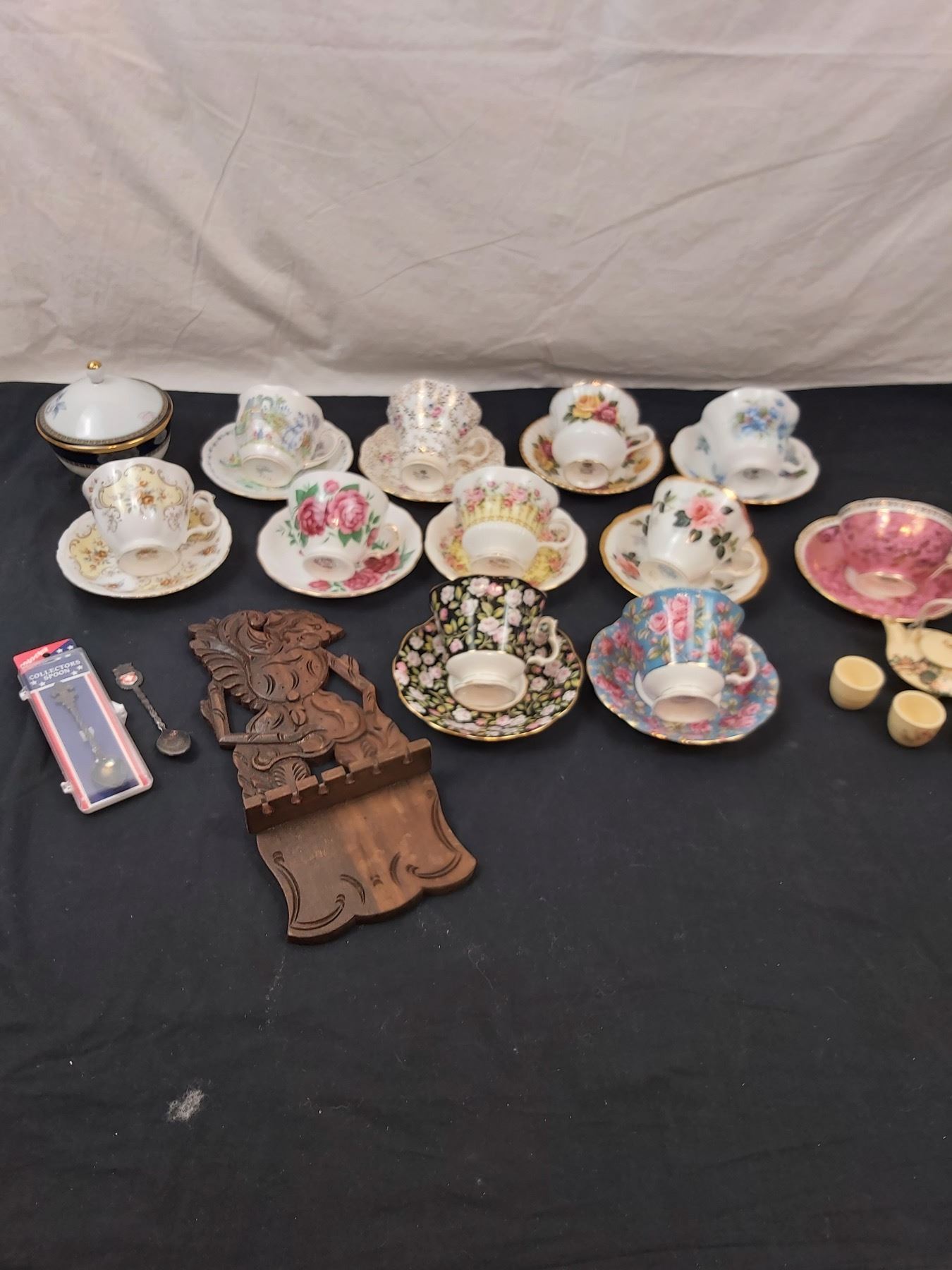Tea Spoon Rak China Lot with Tea Spoons and Spoon Rack - Sunrise Estate Services Ltd