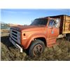 Image 2 : 1976 Dodge 600 Grain Truck, 14 Foot Metal Box, Dual Rear Wheels, 71,500 Miles, 2 Speed Axle, Running
