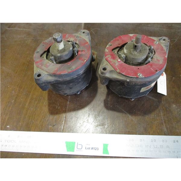 (2) Alternators from White Combines - Working