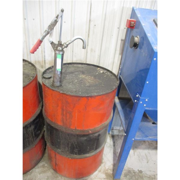 45 Gallon Barrel With Pump