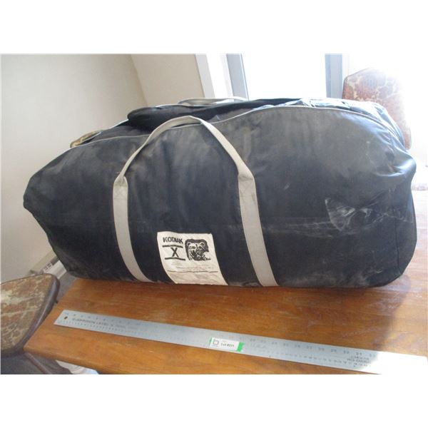 Kodiak X Sleeping Bag in Carrying Bag; -20 to -45 degrees Celsius