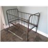 Image 2 : Antique Metal Crib