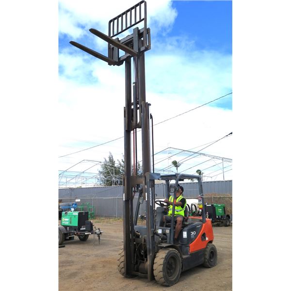 Kapolei:  2013 Doosan G30P-5 Forklift (Runs, Lifts & Drives - See Video)