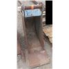 Image 1 : Kapolei:  Machine Bucket Attachment 12"W