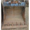 Image 1 : Machine Bucket Attachment 420, 6 Teeth 35"W