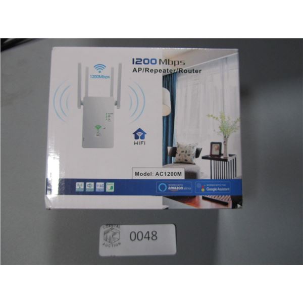 Wifi Extender Wifi Booster, new in box