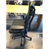 Image 3 : HERMAN MILLER EMBODY BLACK/GRAPHITE FULLY ADJUSTABLE GAMING CHAIR RETAIL $2,500