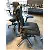 Image 2 : HERMAN MILLER EMBODY BLACK/GRAPHITE FULLY ADJUSTABLE GAMING CHAIR RETAIL $2,500