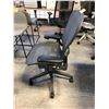 Image 3 : HERMAN MILLER AERON GRAPHITE FULLY ADJUSTABLE TASK CHAIR SIZE C RETAIL PRICE $2243 CAN