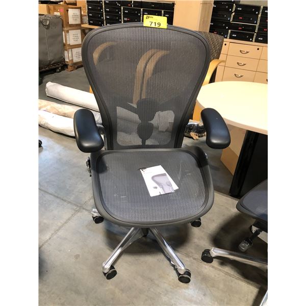 HERMAN MILLER AERON GRAPHITE/CHROME FULLY ADJUSTABLE TASK CHAIR (SIZE C), RETAIL PRICE $2,820