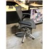 Image 2 : HERMAN MILLER AERON GRAPHITE/CHROME FULLY ADJUSTABLE TASK CHAIR (SIZE A), RETAIL PRICE $2,820