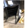 Image 2 : BLACK GLASS FRONT 18" X 25" X 19" BEVERAGE REFRIGERATOR