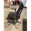 Image 3 : HERMAN MILLER EMBODY BLACK/GRAPHITE FULLY ADJUSTABLE GAMING CHAIR RETAIL PRICE $2,264