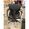 Image 4 : HERMAN MILLER EMBODY BLACK/GRAPHITE FULLY ADJUSTABLE GAMING CHAIR RETAIL PRICE $2,264