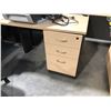 Image 2 : MAPLE 6' X 7.5' L-SHAPE EXECUTIVE DESK