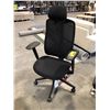 Image 1 : HERMAN MILLER VANTUM BLACK TASK CHAIR (CONDITION ISSUES)