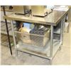 Image 1 : S/S WORKTABLE W/ UNDERSHELF 36" X 36" X 35"