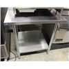 Image 1 : 30" X 30" X 34" STAINLESS STEEL WORKTABLE W/