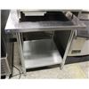 Image 1 : 30" X 30" X 34" STAINLESS STEEL WORKTABLE W/