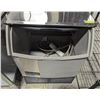Image 2 : 1CE-O-MATIC ICE MACHINE 24"X 28" X 33"