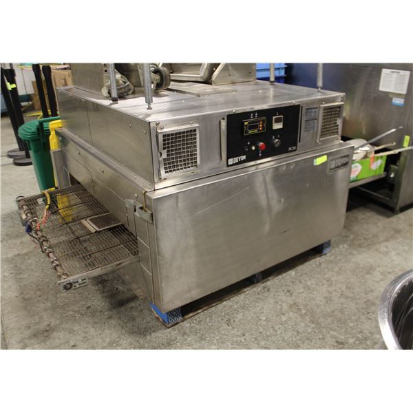 DOYON NATURAL GAS CONVEYOR PIZZA OVEN W/ LEGS