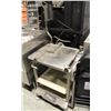 Image 1 : FACE TO FACE EQUIPMENT ST. STEEL DELI CART