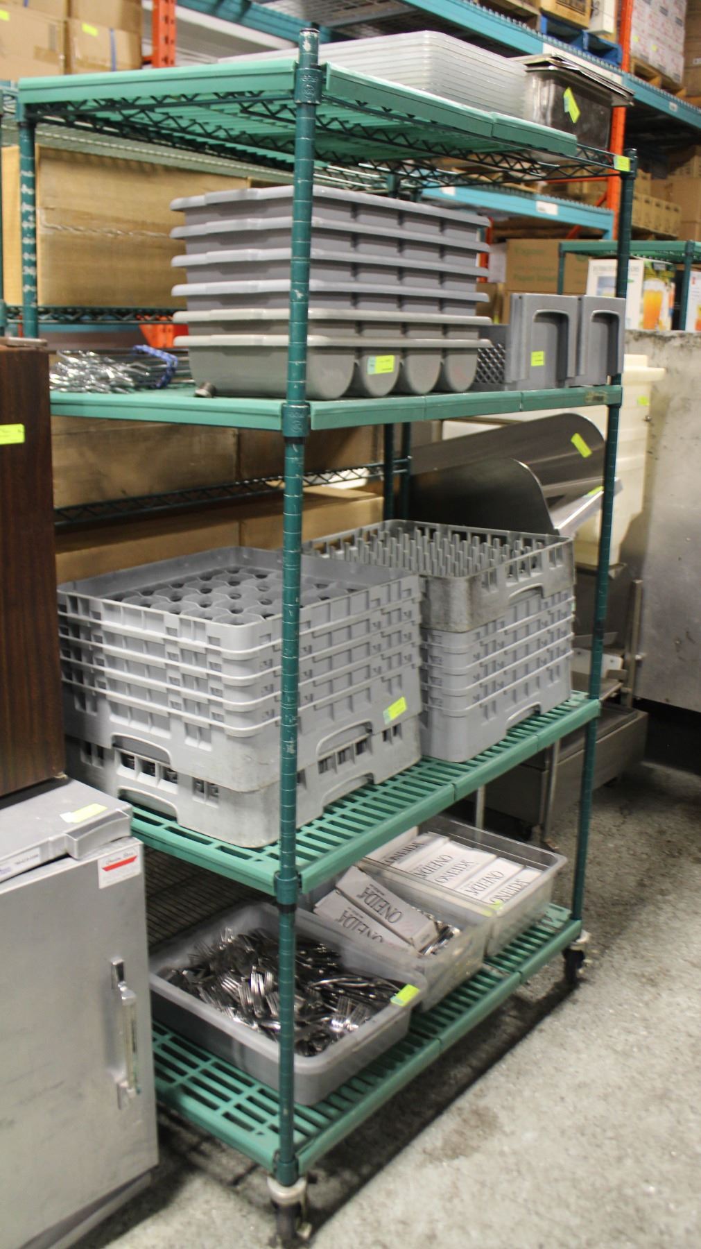 4-TIER GREEN STORAGE RACK ON CASTERS 42